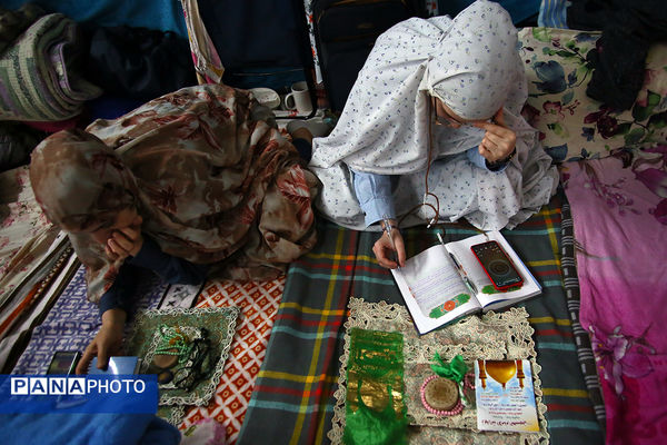 اعتکاف دانش‌آموزی در مسجد فاطمه الزهرا (س)