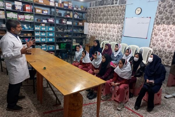 گرامیداشت روز پژوهش با تجربه‌ای علمی در پژوهش‌سرای فارابی کوهدشت