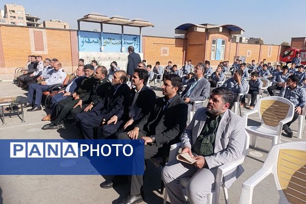 مراسم پدافند غیرعامل در دبیرستان بشارت بهارستاندو