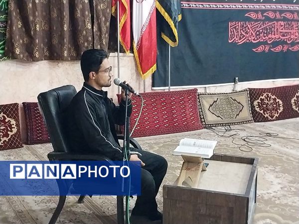 مراسم معنوی قرائت قرآن شهدای فدافن در حسینیه شاهزاده قاسم