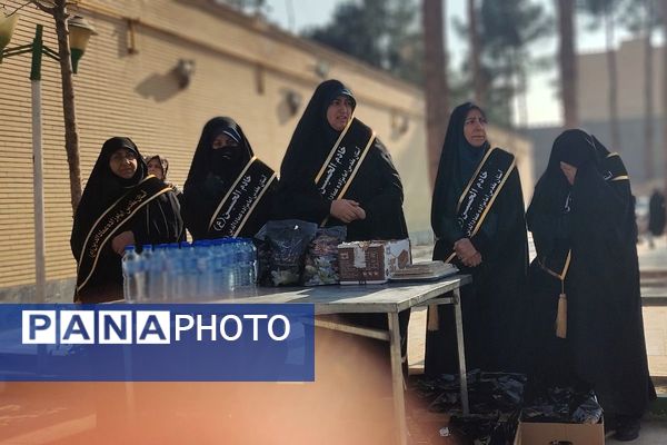 مراسم عزاداری حضرت ام‌البنین(س) همراه با تجلیل از خانواده‌های شهدا در رباط‌کریم