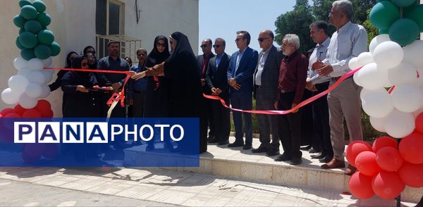 افتتاح زمین‌های فوتسال و بازی کودکان و والیبال پارک بانوان حاجی آباد  