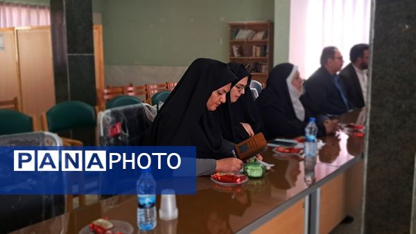 آموزش‌ و پرورش محور توسعه؛ بررسی اولویت‌ها در نشست شورای فارسان