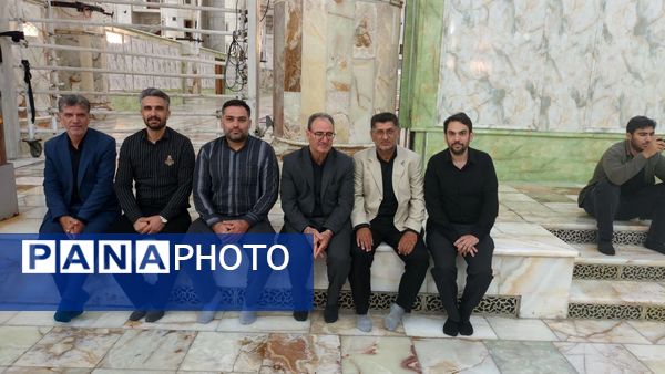فرهنگیان منطقه ۱۴ تهران، به سرداران شهید جنگ ۱۲ روزه ادای احترام کردند