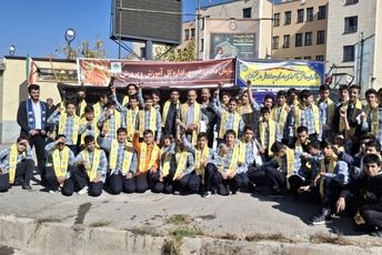 حضور حماسی دانش‌آموزان شهرکرد در راهپیمایی ۱۳ آبان