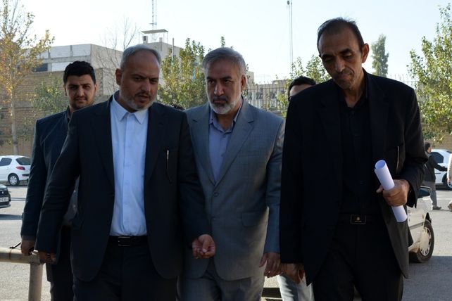 بازدید مدیران‌کل آموزش و پرورش و سازمان نوسازی مدارس استان تهران از زمین چمن روستای اورین