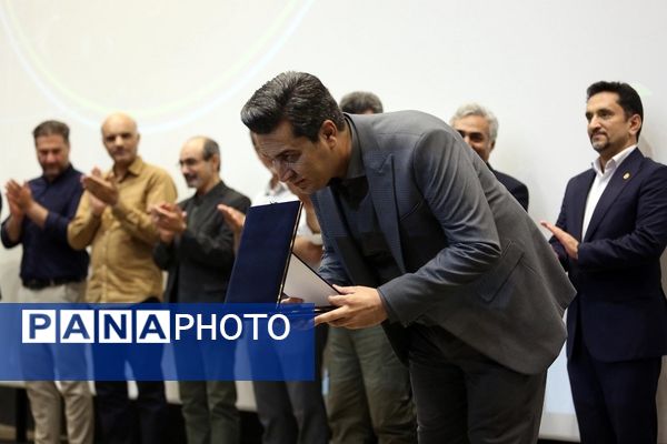 مراسم جشن تجلیل از برگزیدگان سینمای مهر ایران در قم