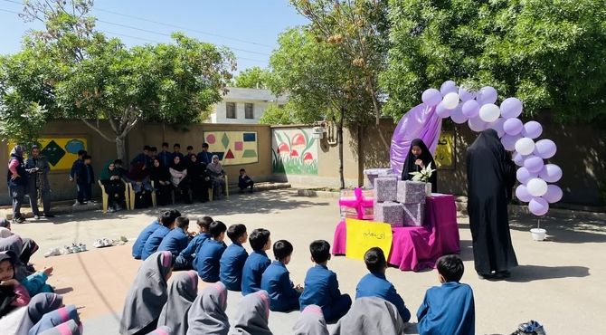برگزاری جشن هفته معلم در مدرسه شهید جلالی دیباج