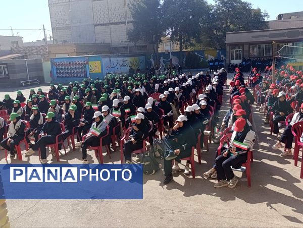 بزرگداشت روز دانش آموز در دبیرستان شاهد قدسیان 