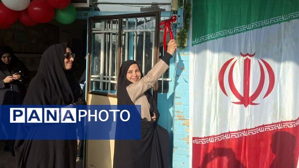 آیین نواختن زنگ پژوهش در دبستان پسرانه صدف ناحیه ۶