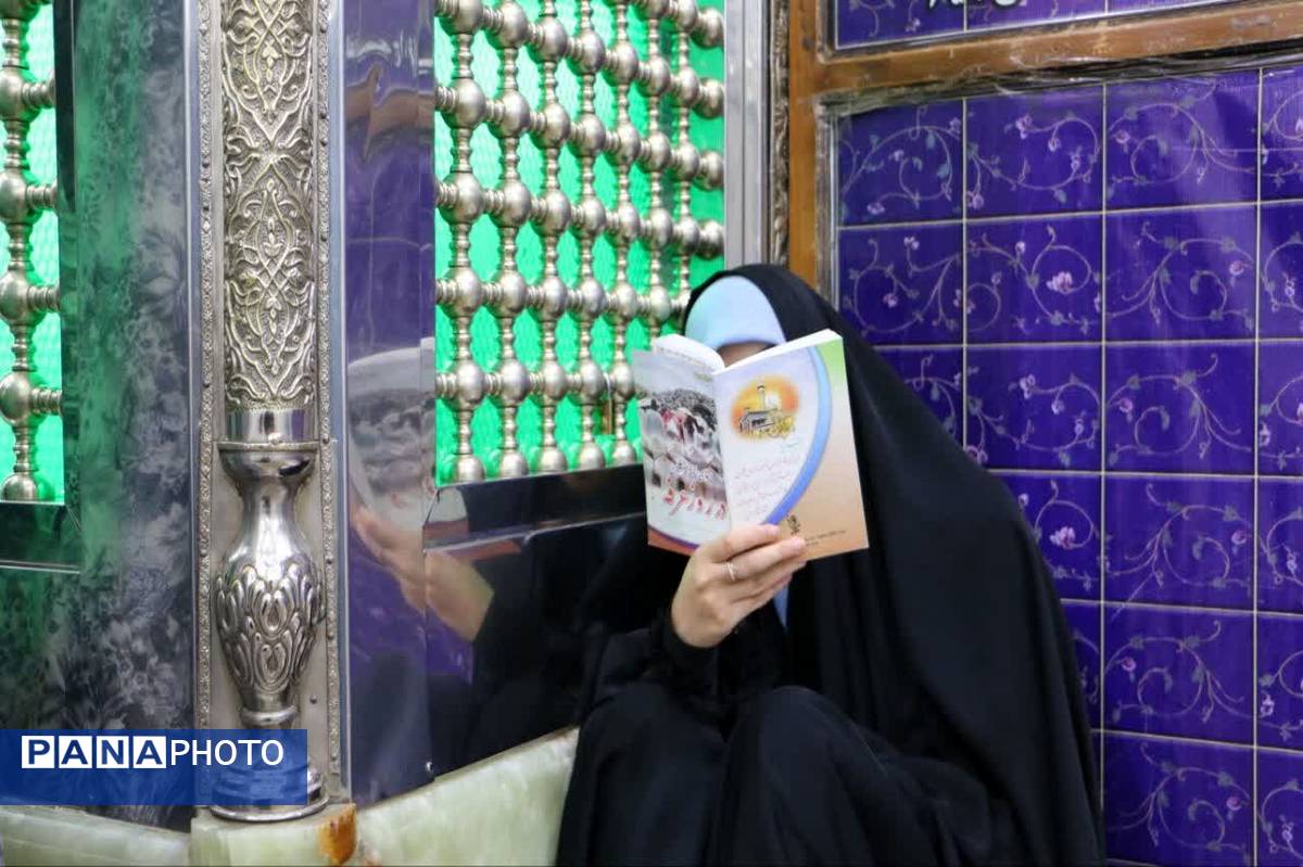 مراسم دعای پرفیض عرفه در امام‌زاده بی‌بی سکینه صفادشت