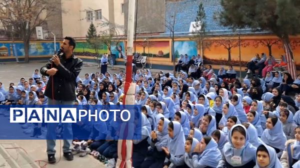 جشن میلاد‌ با‌سعادت حضرت فاطمه زهرا (س) در دبستان دخترانه فرهنگیان۲