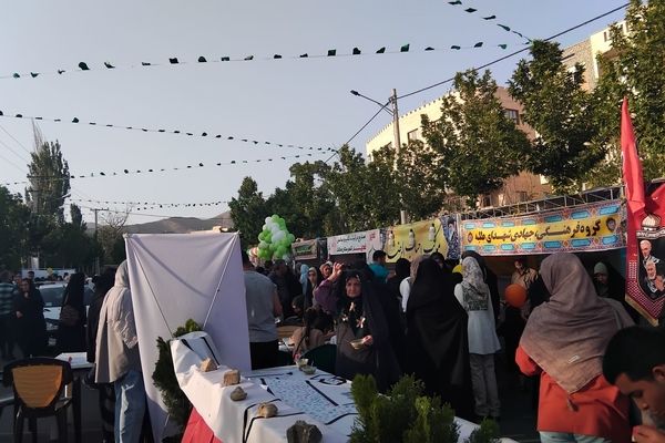 حضور پرشور محلاتی‌ها در غدیر حماسی