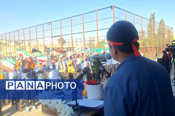 زنگ بیداری و استکبارستیزی دانش آموزان در مدارس شیراز 