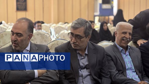  مراسم کلنگ‌زنی همزمان دو پروژه آموزشی در ناحیه چهار اصفهان