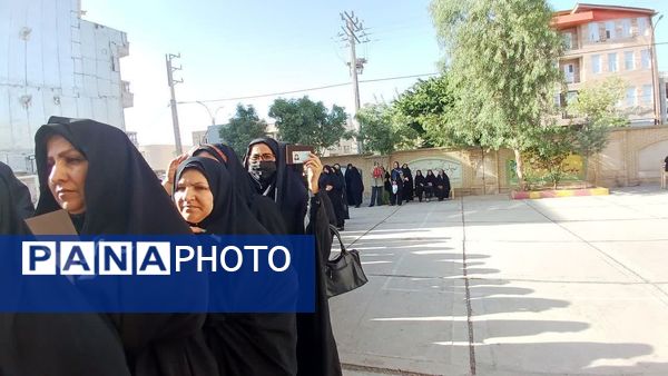 حضور پرشور دانش‌آموزان رای اولی شهرستان چرداول در انتخابات ریاست جمهوری