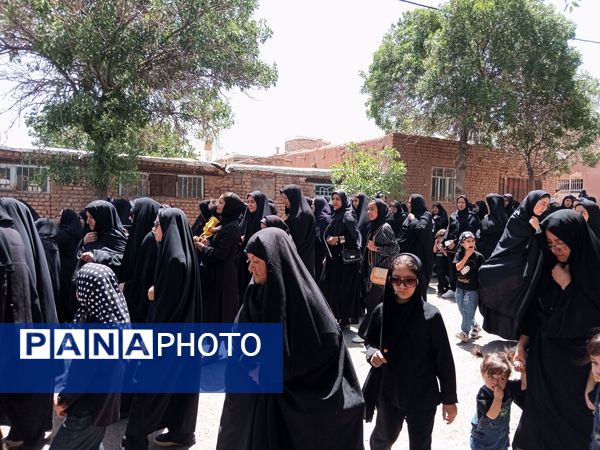 آیین تاسوعای حسینی؛ مردم رباطسنگ در سوگ علمدار کربلا