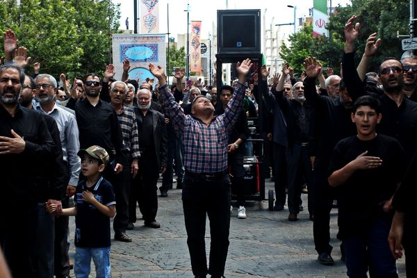 حرکت دسته عزاداری رحلت امام خمینی 