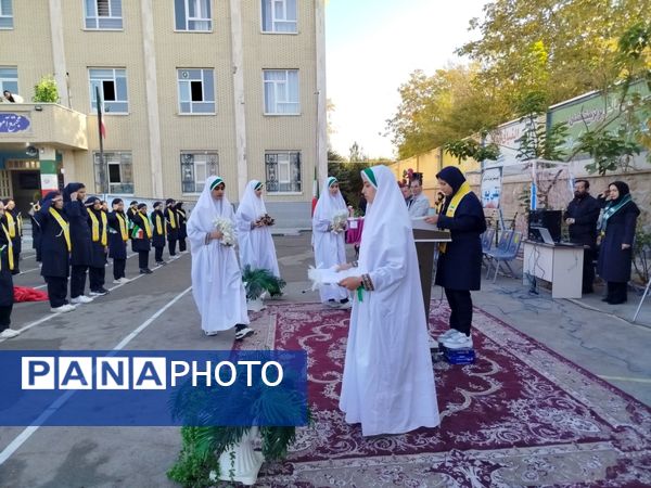 صبحگاه تمام تشکیلاتی دبیرستان تقی‌پور مراغه