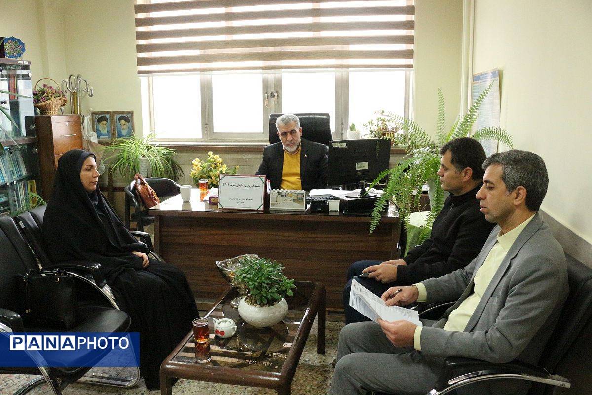 انتخاب مدیران و مربیان نمونه آموزش‌و‌پرورش فیروزکوه در میز مصاحبه تخصصی