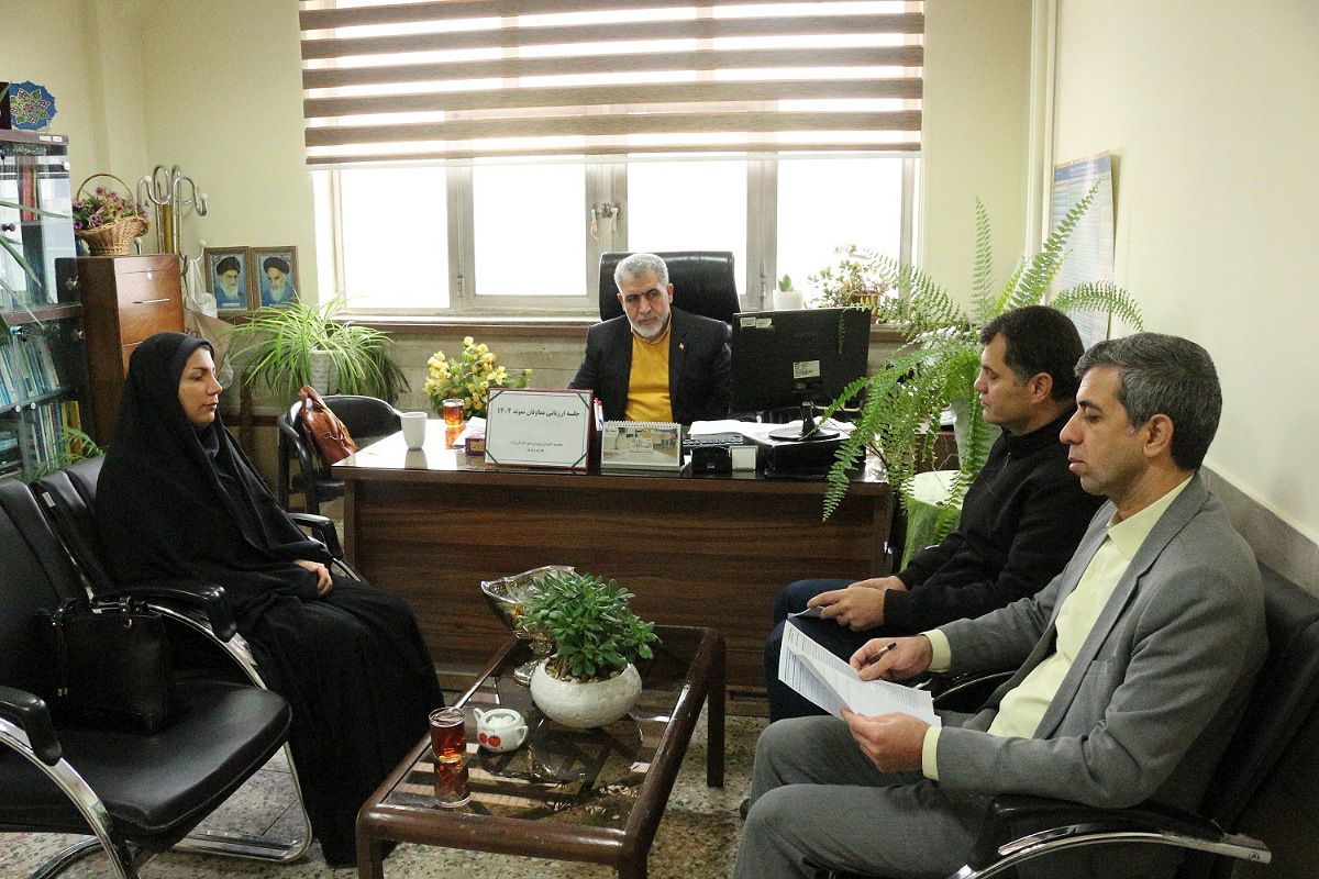 انتخاب مدیران و مربیان نمونه آموزش‌و‌پرورش فیروزکوه در میز مصاحبه تخصصی