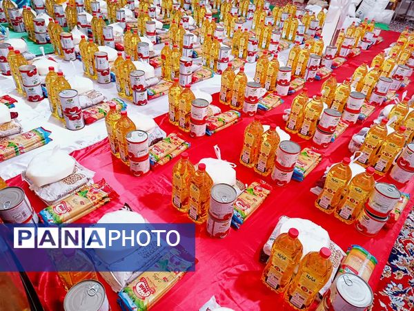 رزق کریمانه گروه جهادی شهید نعمتی به دست ۱۵۰ خانواده علی‌آباد رسید