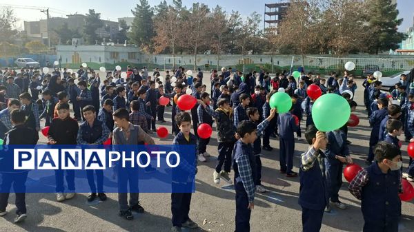 آیین نواختن زنگ پژوهش در دبستان پسرانه صدف ناحیه ۶