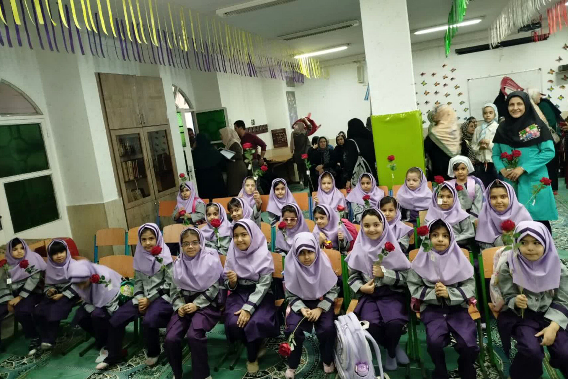 شروعی تازه با جشن شکوفه‌ها در دبستان حاج رحیم خالصی