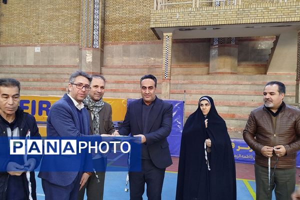 حضور دانش‌آموزان ابتدایی ناحیه دو شهرری در مسابقات فوتسال