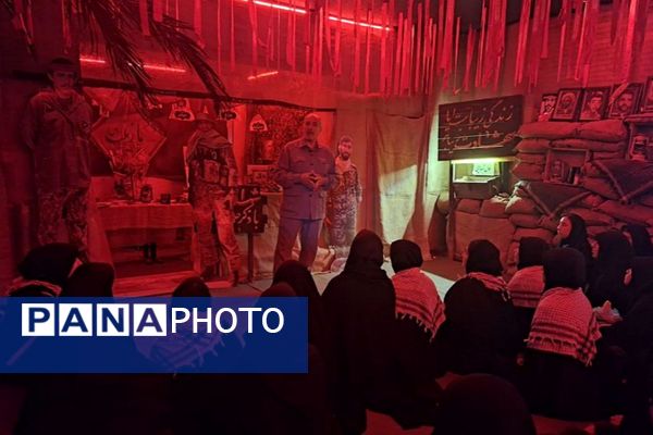 حضور دانش آموزان دبیرستان حجاب ناحیه یک شهرری در گلزار شهدا