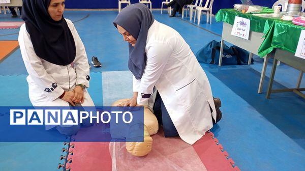 برگزاری اولین جشنواره علمی ،مهارتی و آموزشی ویژه مراقبین سلامت در ناحیه ۲کرج 