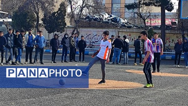 فینال مسابقات گل کوچیک در دبیرستان شاهد ابوذر غفاری 