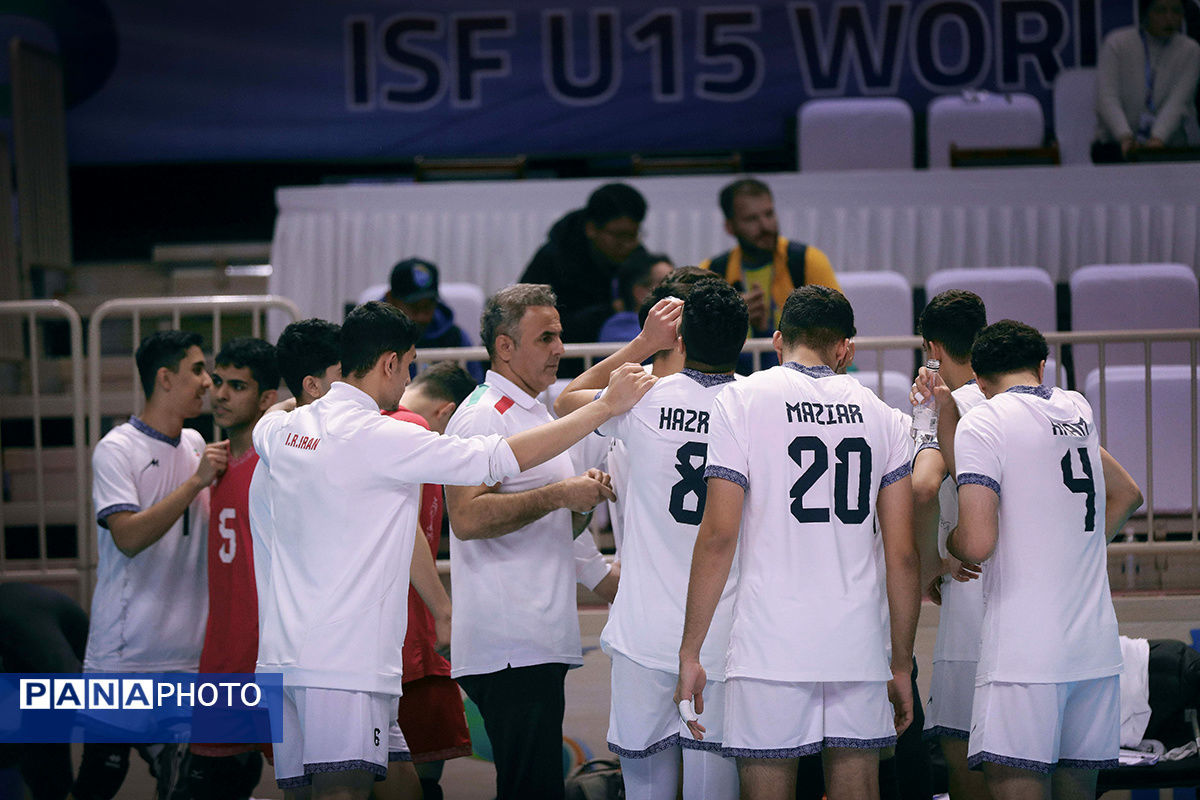 فدراسیون‌ها برای کشف نوابغ ورزشی، پایگاه‌های تخصصی خود را در مدارس ایجاد کنند