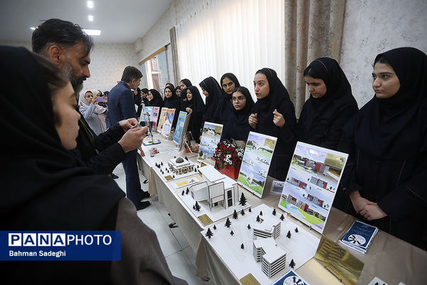 بازدید اصحاب رسانه از مدارس استعدادهای درخشان شهر تهران