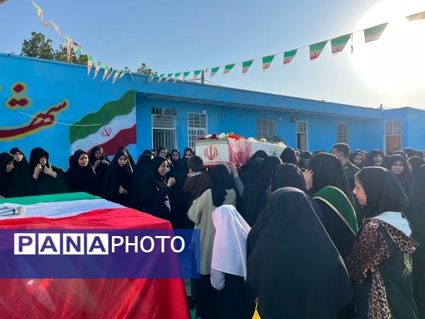 استقبال مدارس دشتی از شهید گمنام