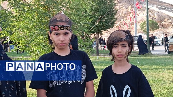 «علم‌ها در آب» سنت عاشورایی مردم بن 