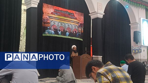 مراسم شب اربعین در مسجد الهادی نیشابور