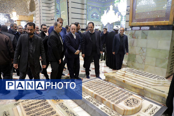 تشرف وزیر جهاد کشاورزی به زیارت حرم حضرت معصومه(س)