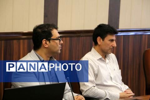 برگزاری جلسه توانمندسازی مدیران و معاونان آموزشی قطب یک و شش مدارس ابتدایی ناحیه یک شهرری