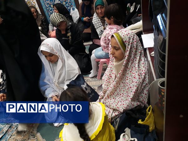   برگزاری جشن ایام‌الله دهه فجر همزمان با نماز جمعه بخش صفادشت با حضور پرشور مردم