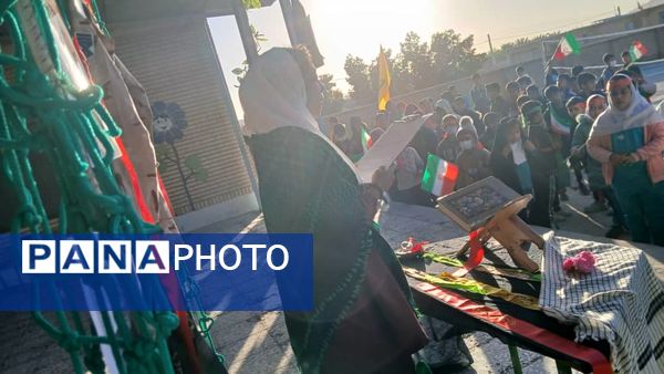 «صبحگاه مقاومت» در مدرسه شهید مطهری فین 