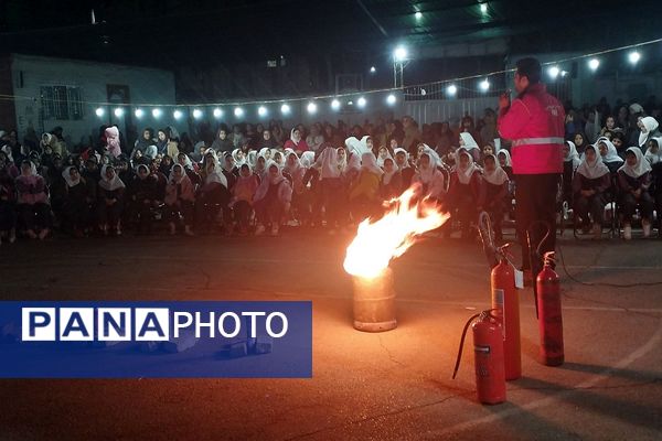 مراسم افطار و جشن ویژه در مدارس پیشوا