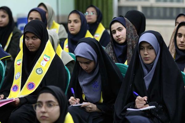 پیش اردوی ملی تشکیلات پیشتازان دختر استان کرمان