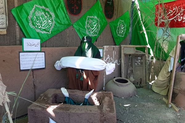 نمایشگاه یاس کبود، جلوه‌ای از عشق فاطمی در دل جلگه رخ