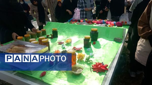 جشنی شاد و رنگین برای بانوان هنرمند شازند