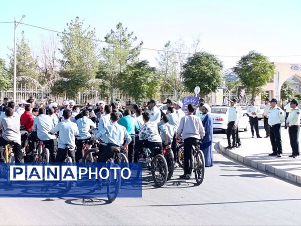 همایش دوچرخه سواری در شهرستان خلیل آباد 