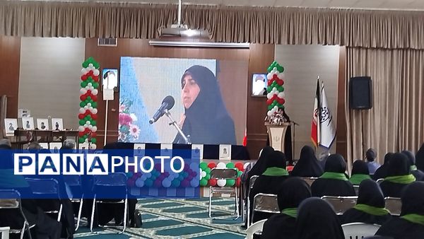 نواخته شدن زنگ ایثار و شهادت در دبیرستان شاهد خاندان قفلی ناحیه ۷