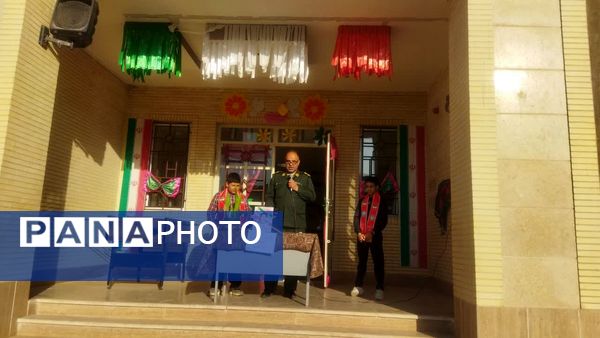 گرامیداشت هفته بسیج دانش‌آموزی در دبستان واحدی شهرستان زارچ