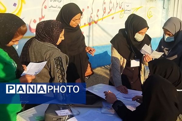 طرح دیدار و ارائه کارنامه هشدار در دبیرستان مهر نیشابور