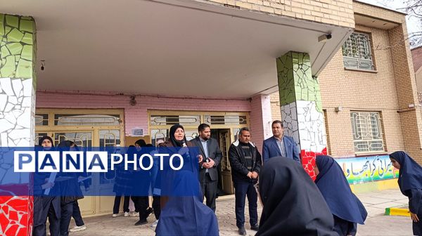 مانور زلزله در دبیرستان حضرت سکینه